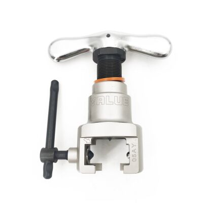Вальцовка VALUE VFT-808-IS, дюймовая плашка, труборез, кейс